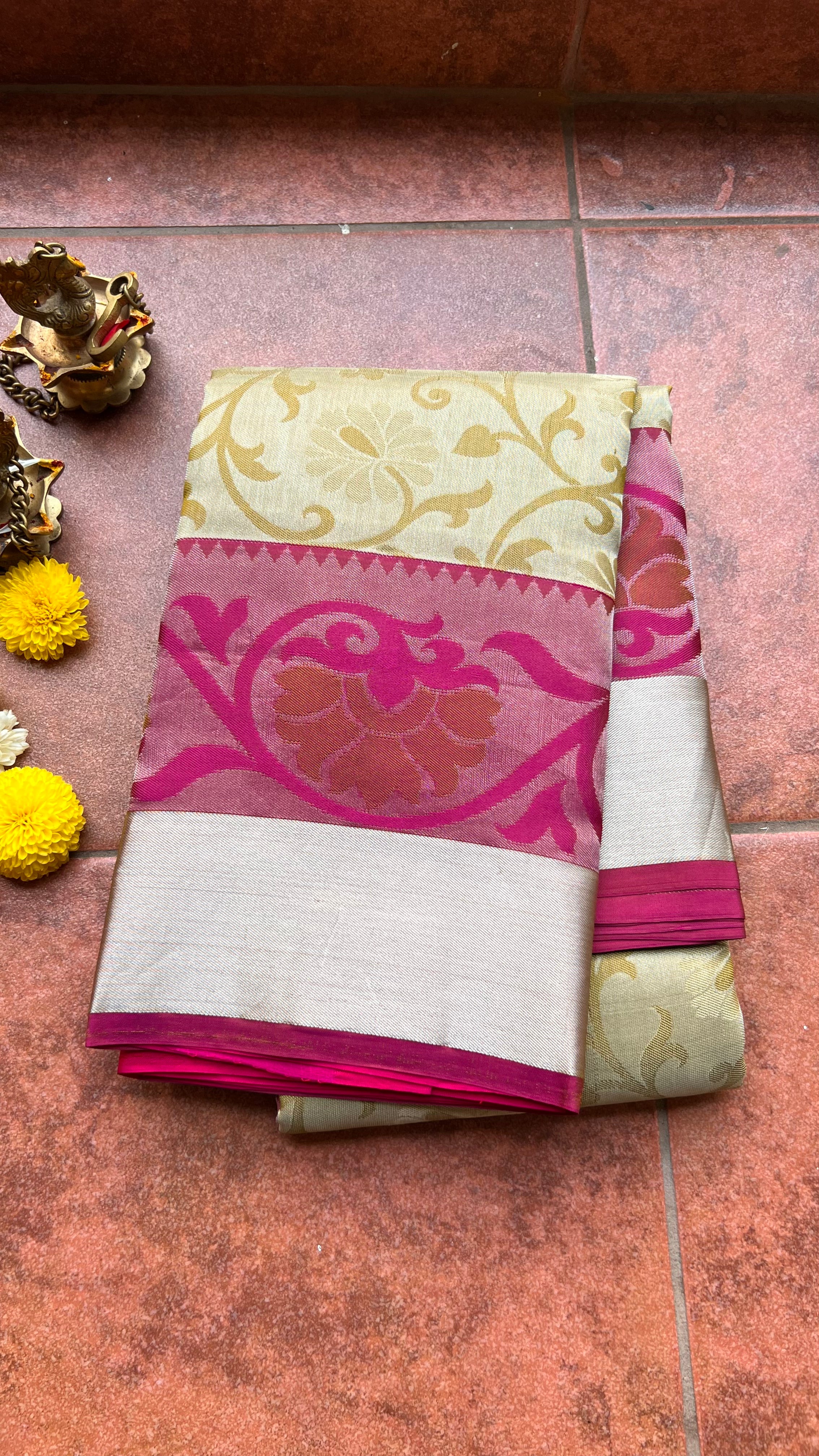 Cream and Pink kanchipuram silk saree with blouse - Threads