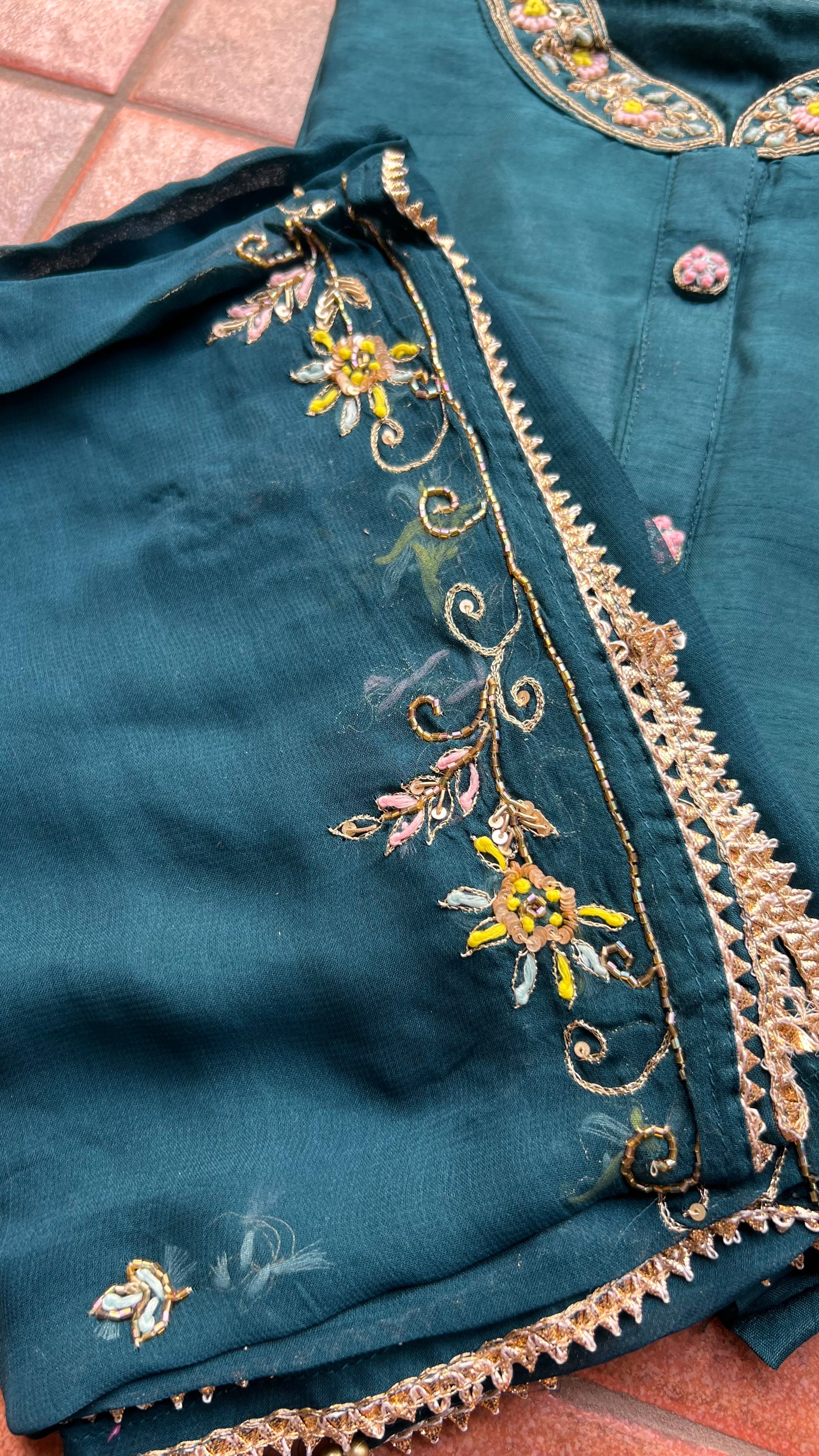 Bottle green muslin silk embroidery hand worked 3 piece kurti set - Threads
