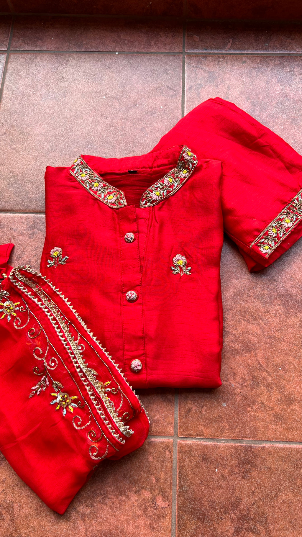 Red muslin silk embroidery hand worked 3 piece kurti set - Threads