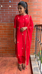 Red muslin silk embroidery hand worked 3 piece kurti set - Threads