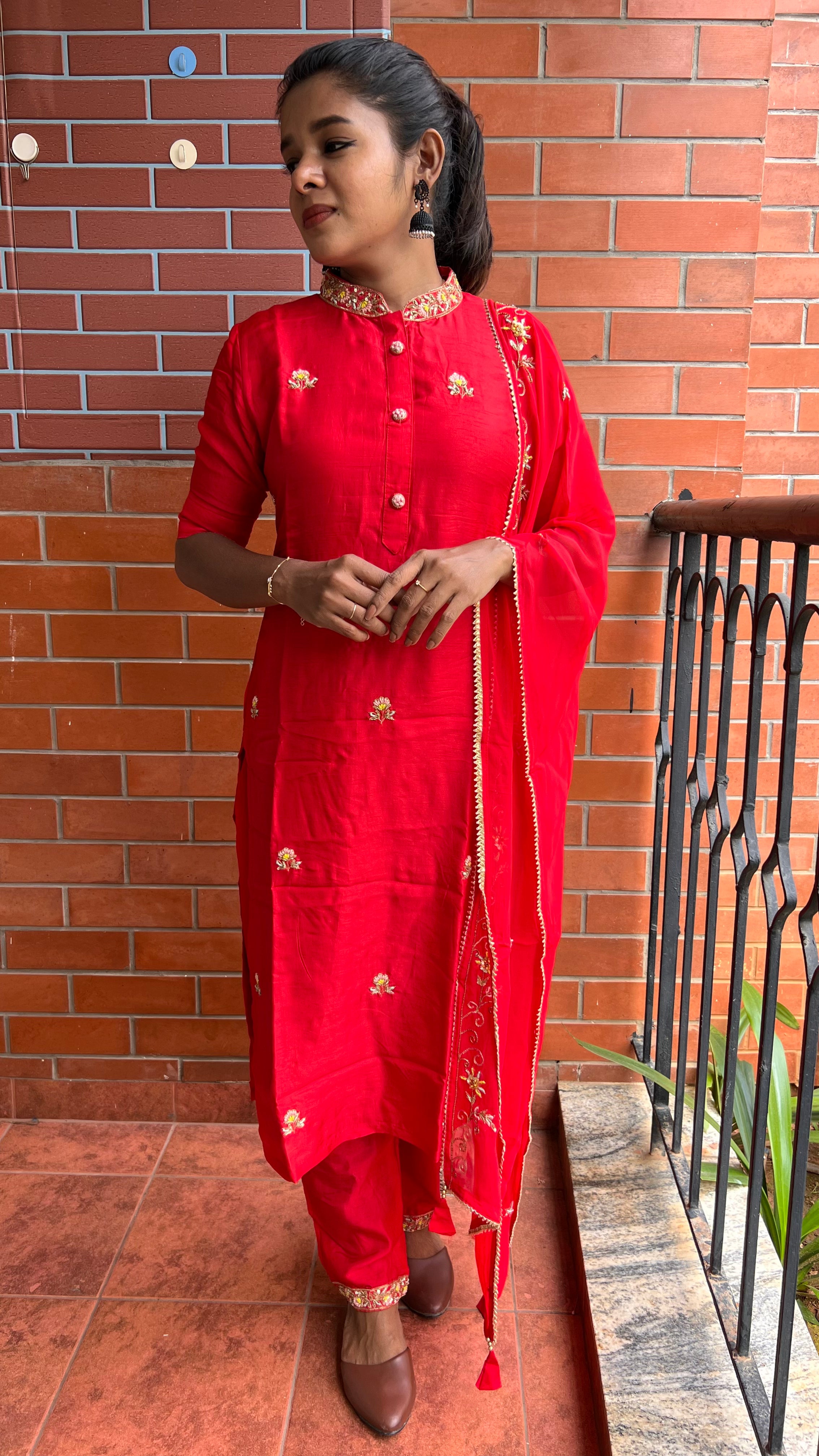 Red muslin silk embroidery hand worked 3 piece kurti set - Threads