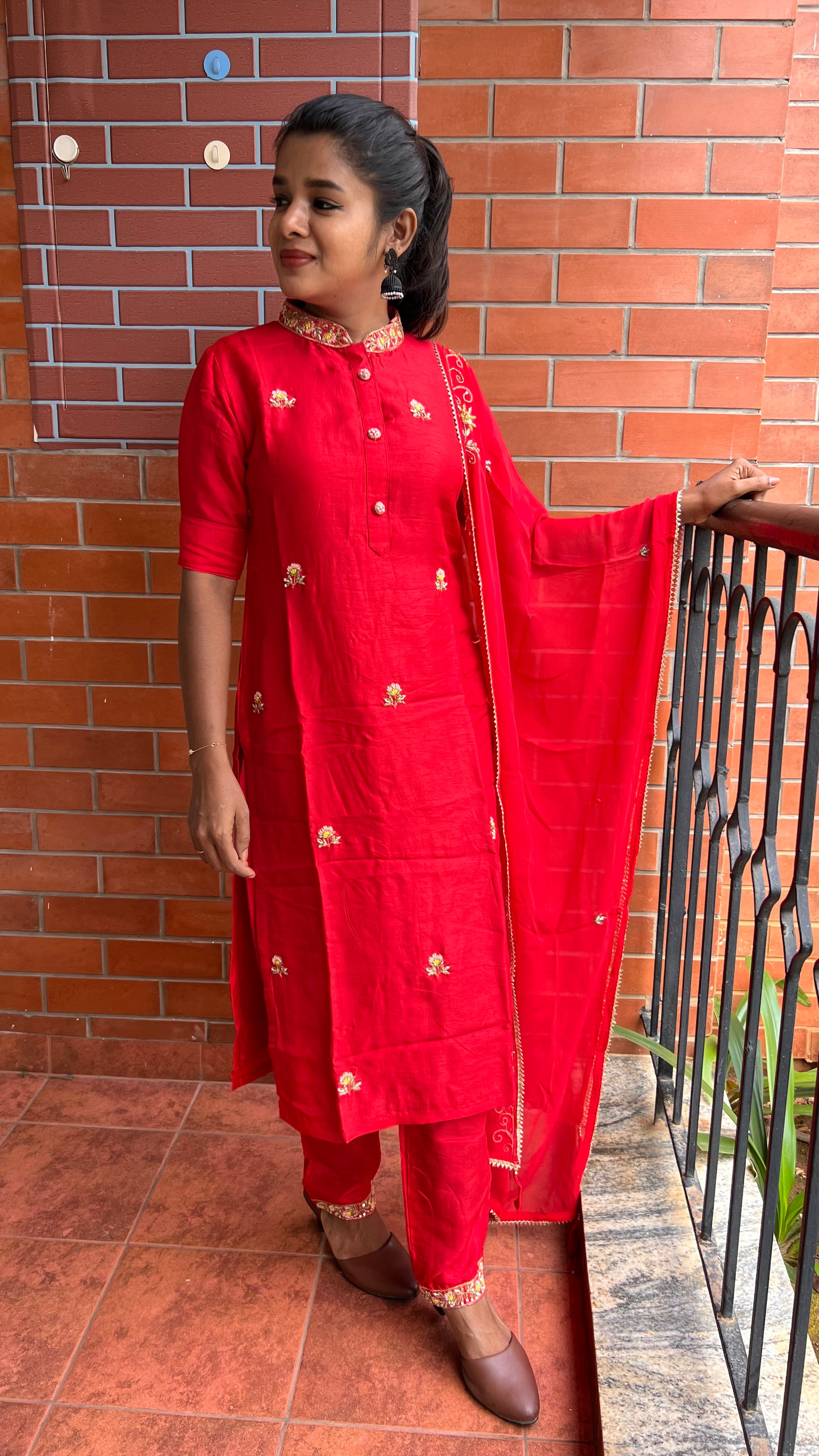 Red muslin silk embroidery hand worked 3 piece kurti set - Threads