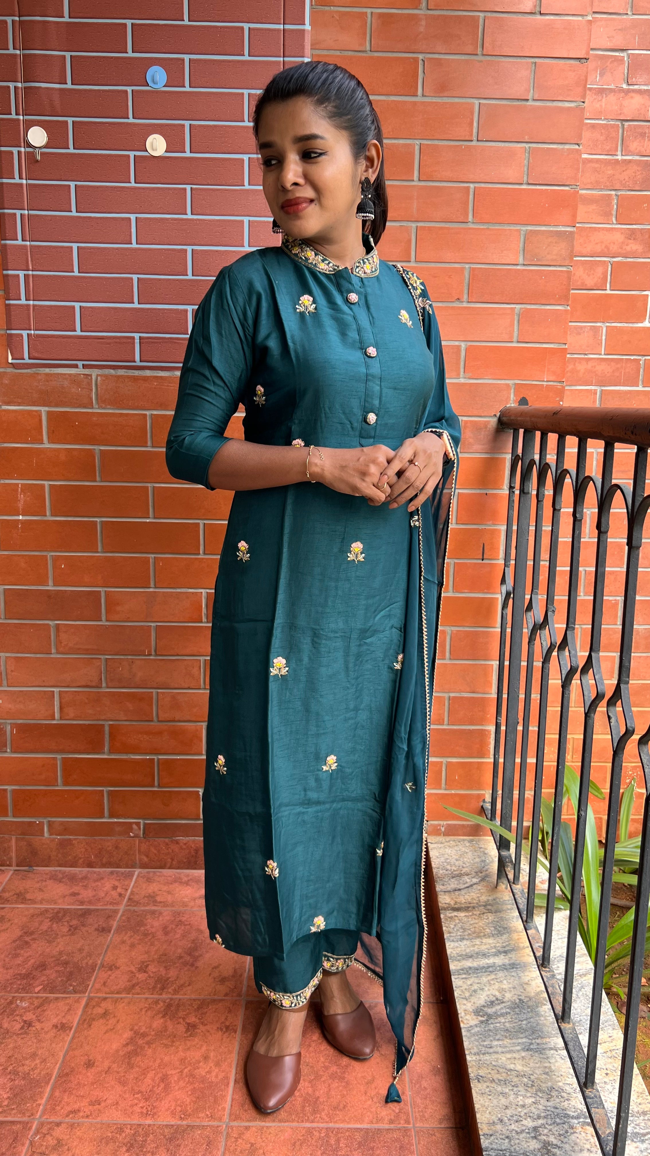 Bottle green muslin silk embroidery hand worked 3 piece kurti set - Threads
