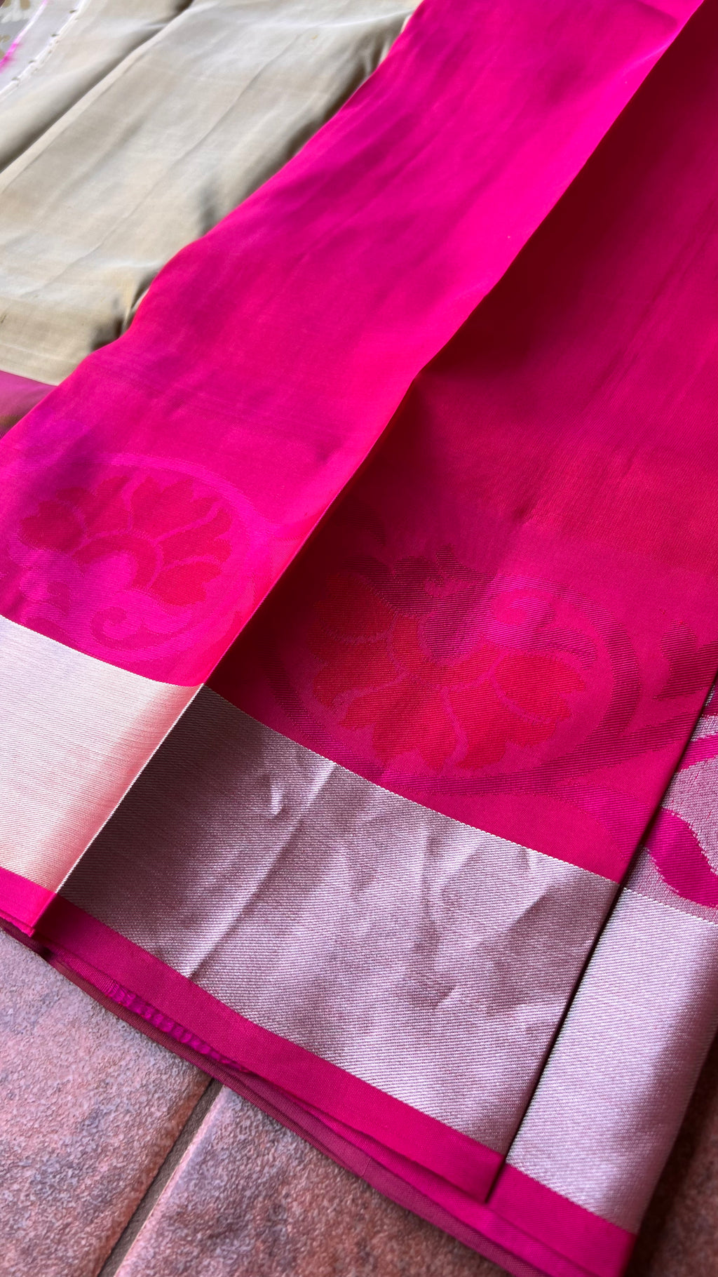 Cream and Pink kanchipuram silk saree with blouse - Threads