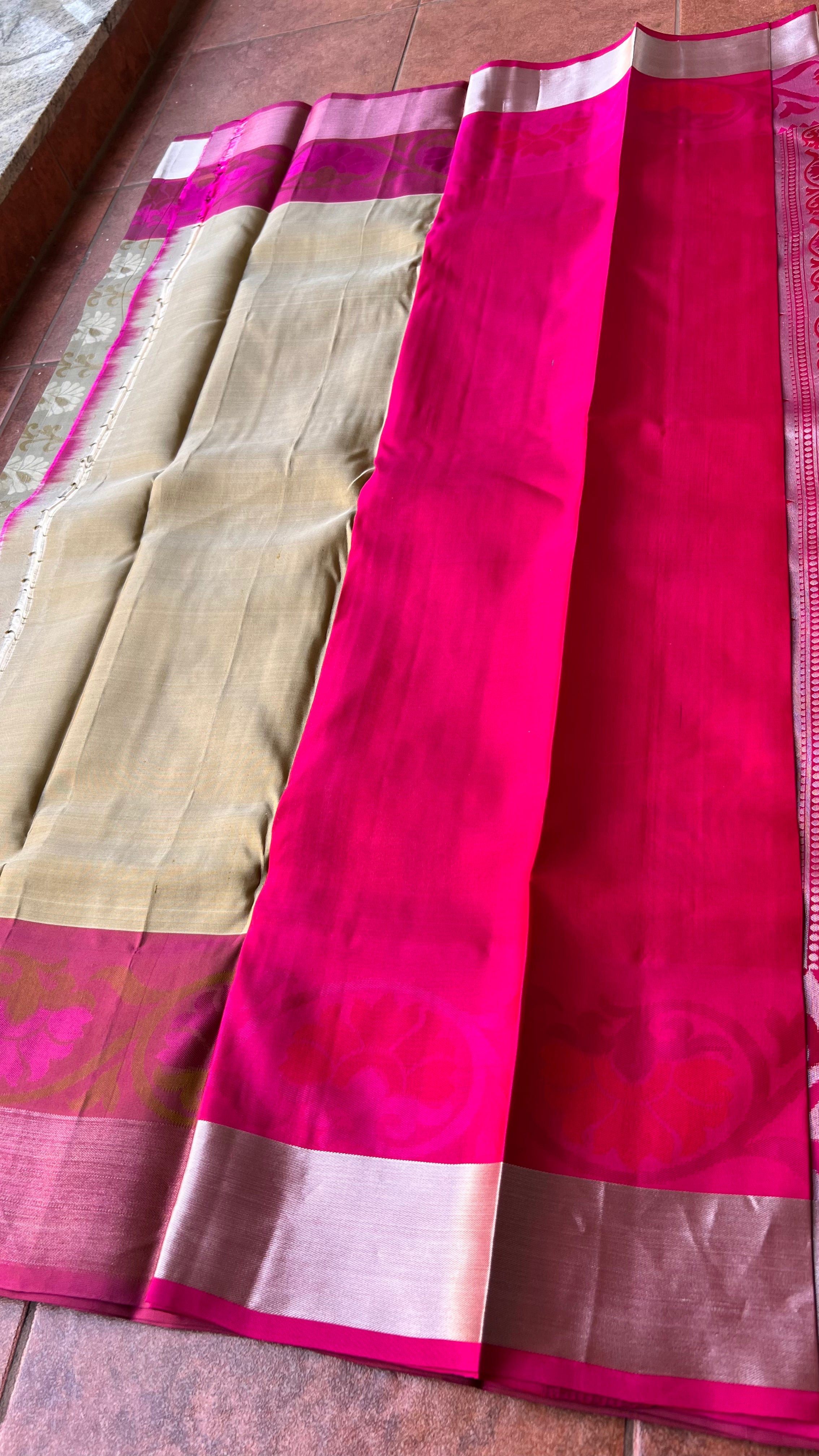 Cream and Pink kanchipuram silk saree with blouse - Threads