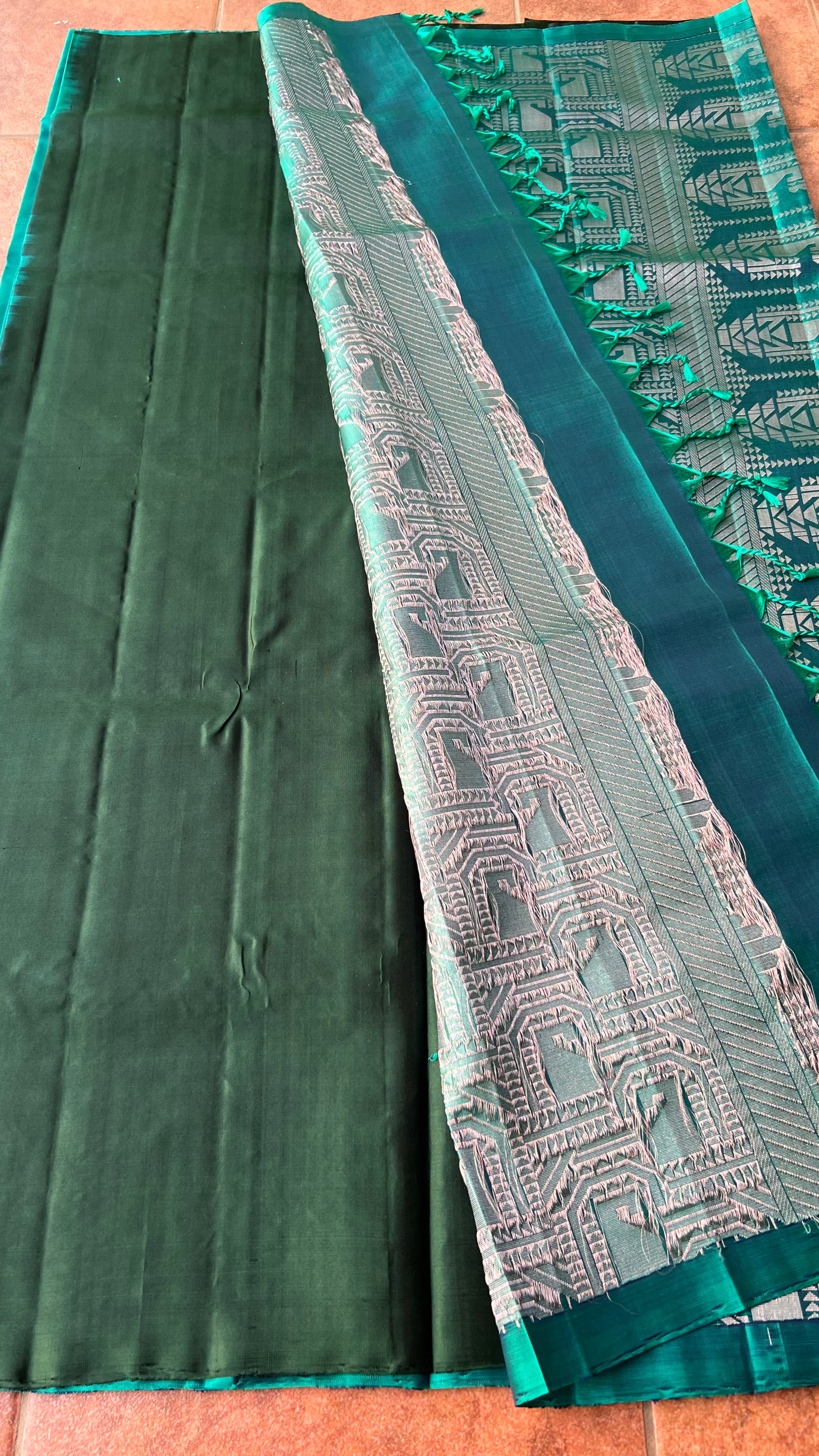 Prussian blue and green kanchipuram silk saree with blouse - Threads