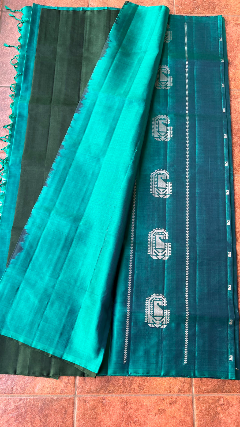 Prussian blue and green kanchipuram silk saree with blouse - Threads