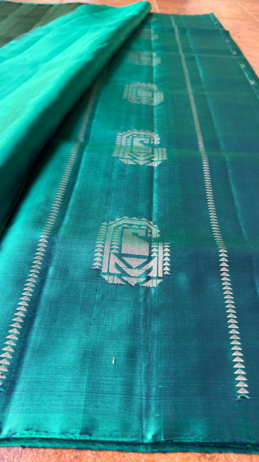 Prussian blue and green kanchipuram silk saree with blouse - Threads