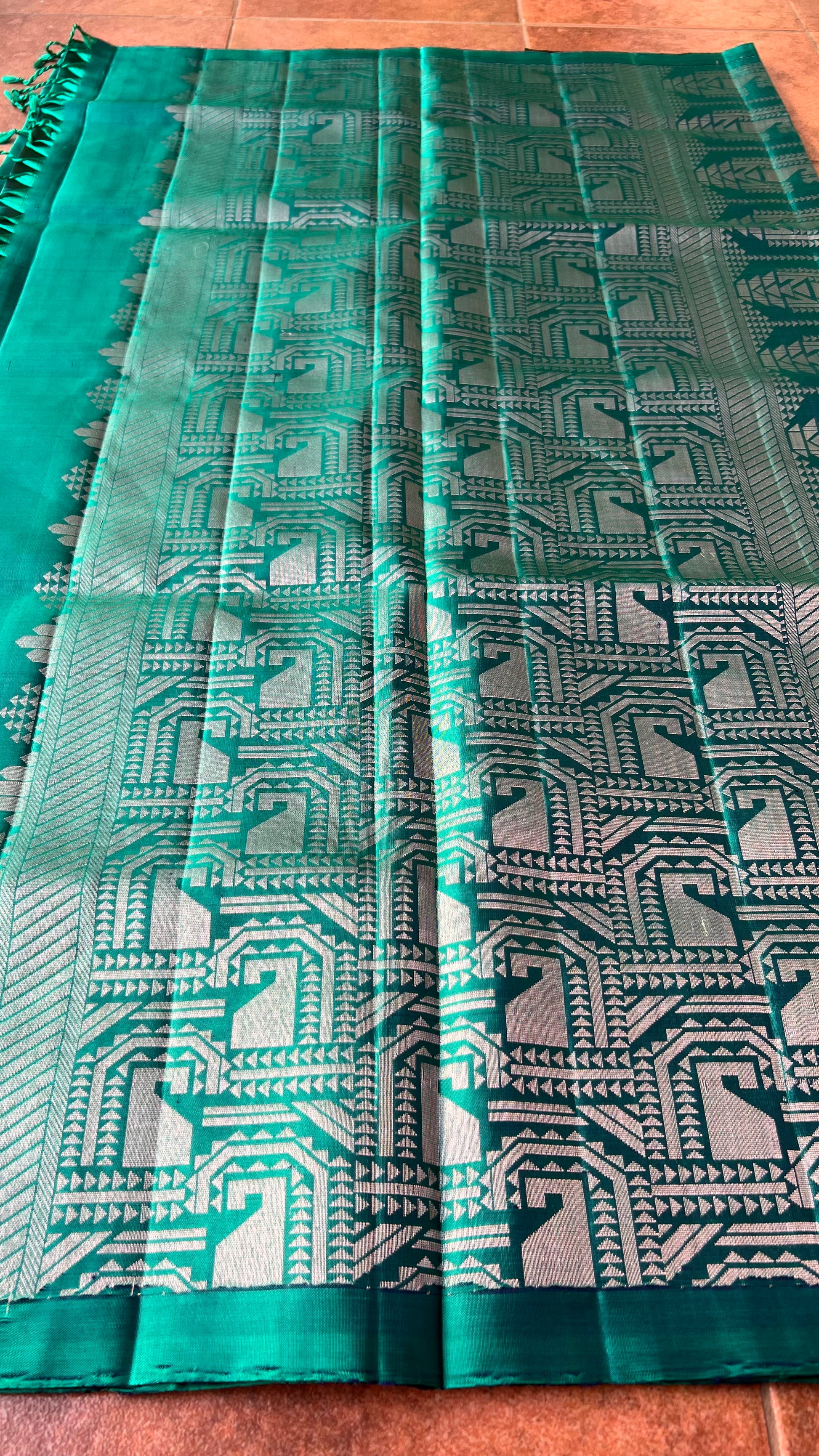 Prussian blue and green kanchipuram silk saree with blouse - Threads