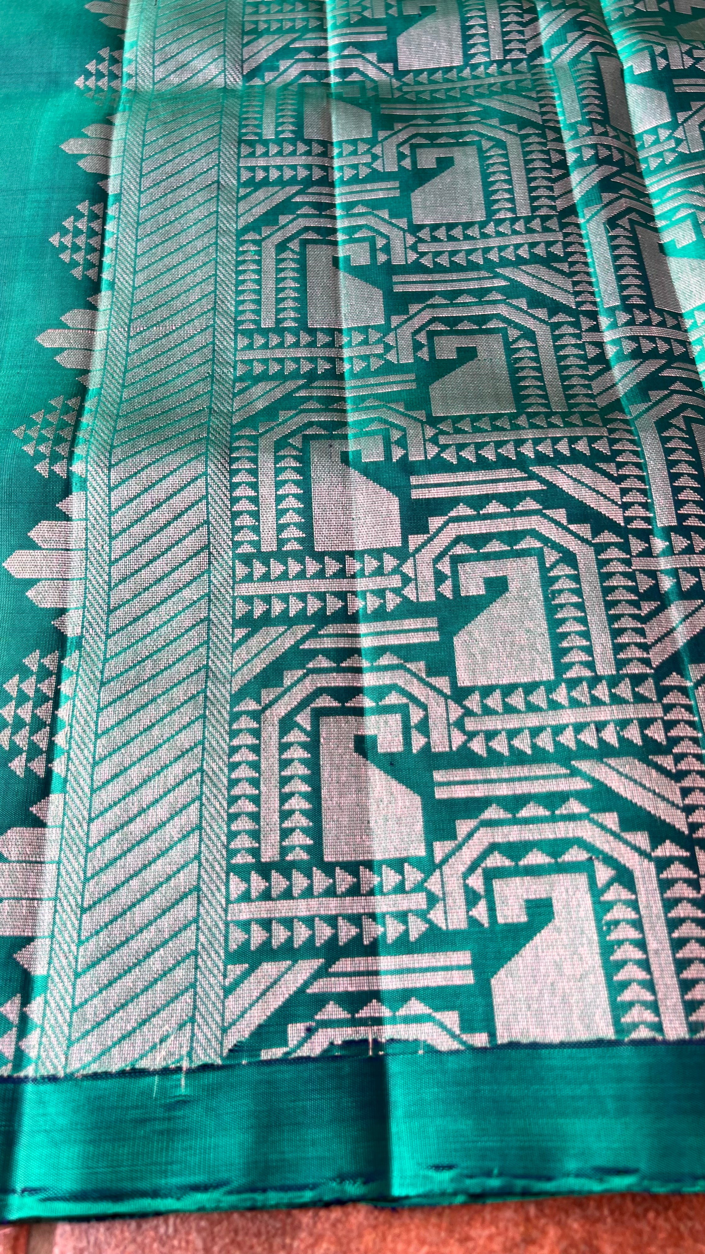 Prussian blue and green kanchipuram silk saree with blouse - Threads