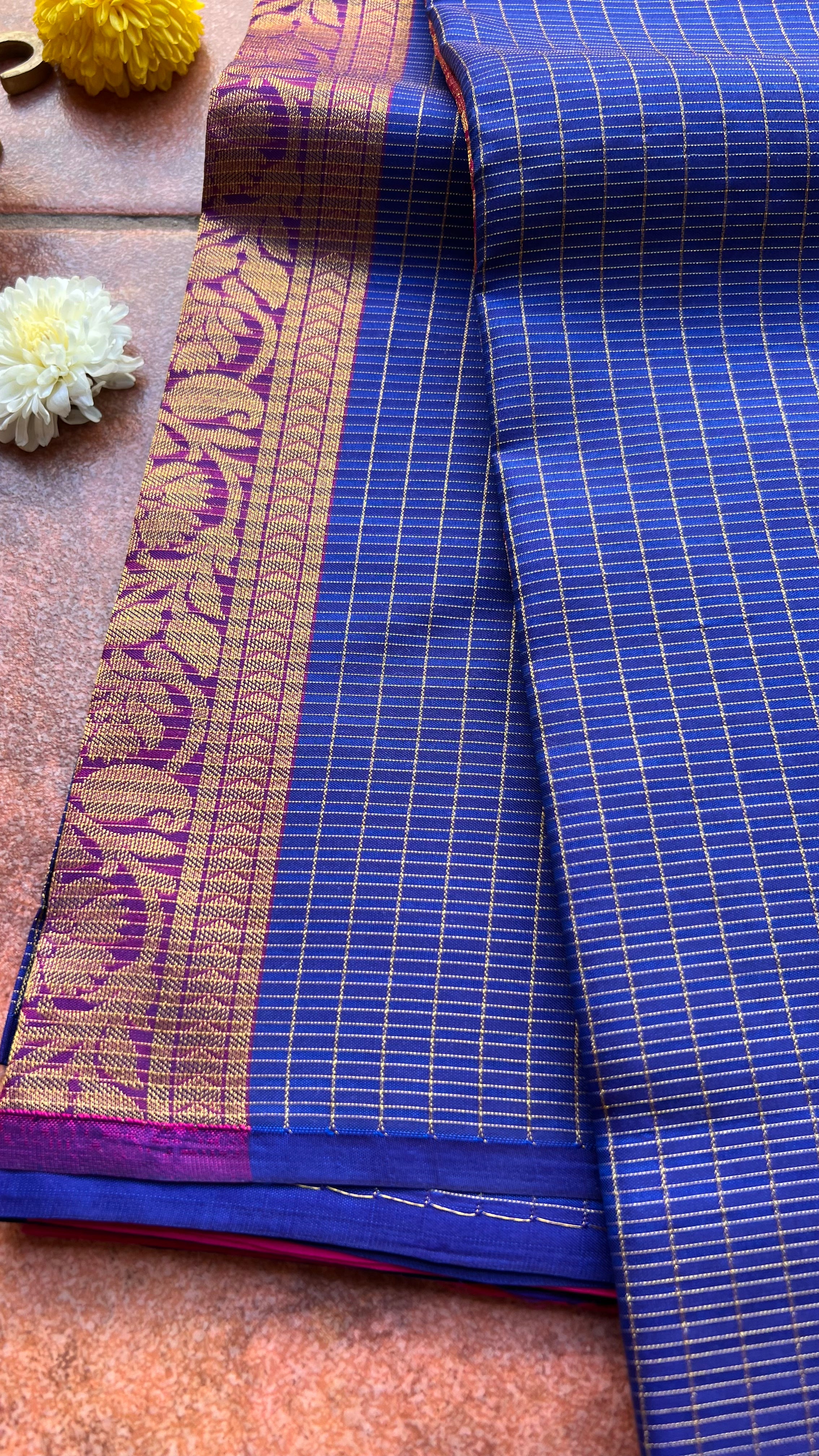 Blue checked kanjivaram silk saree with blouse - Threads
