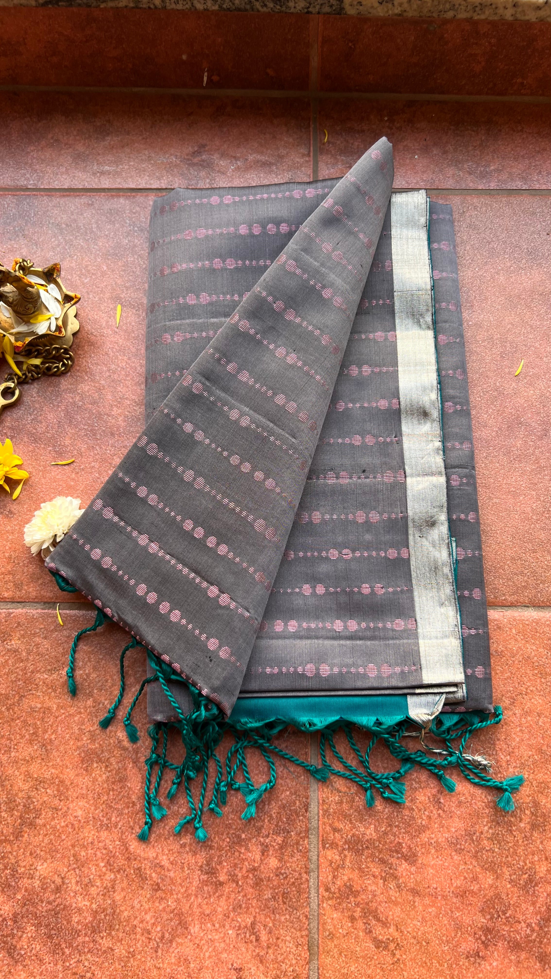 Light grey and green kanjivaram soft silk saree with blouse - Threads