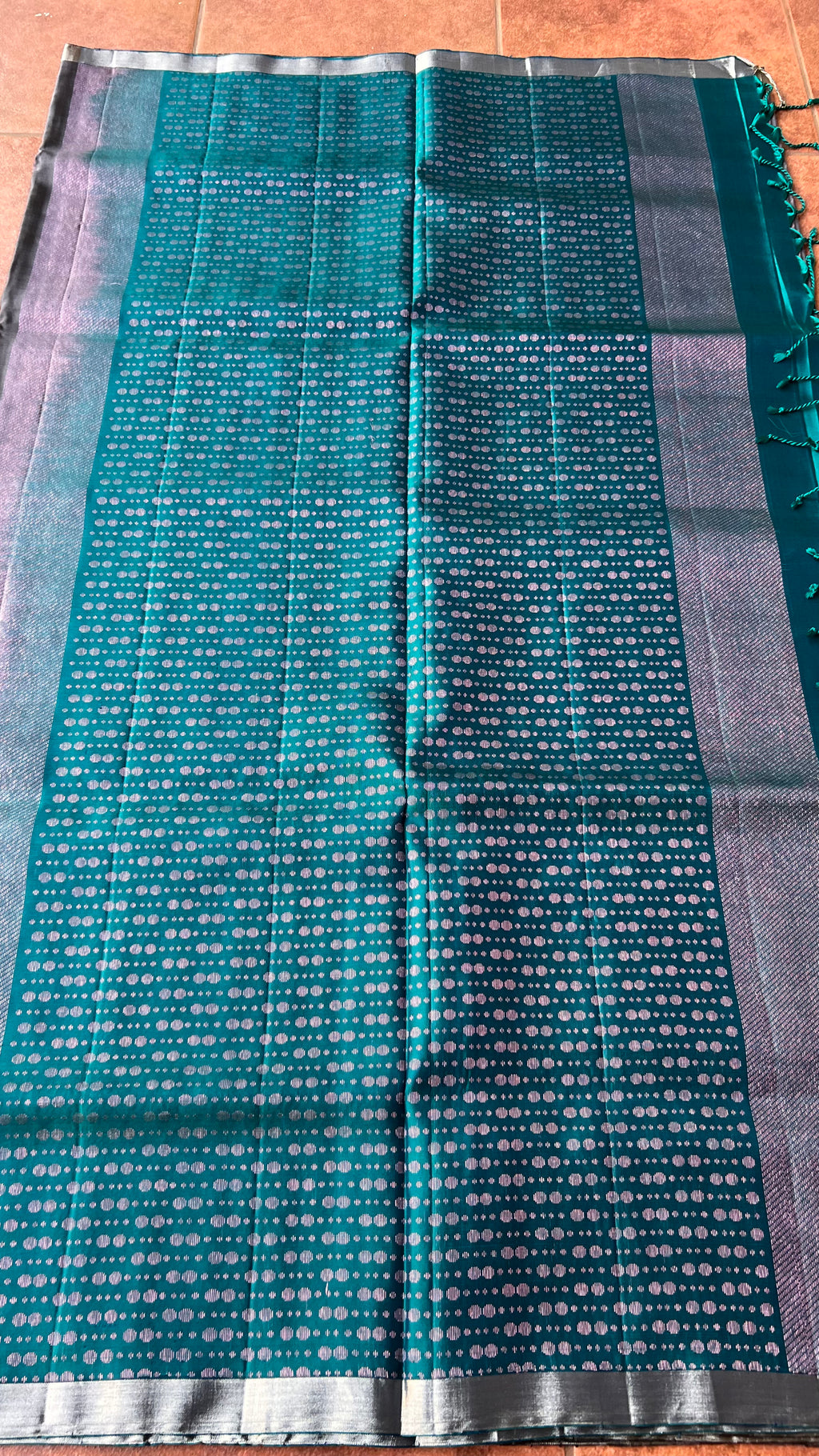 Light grey and green kanjivaram soft silk saree with blouse - Threads