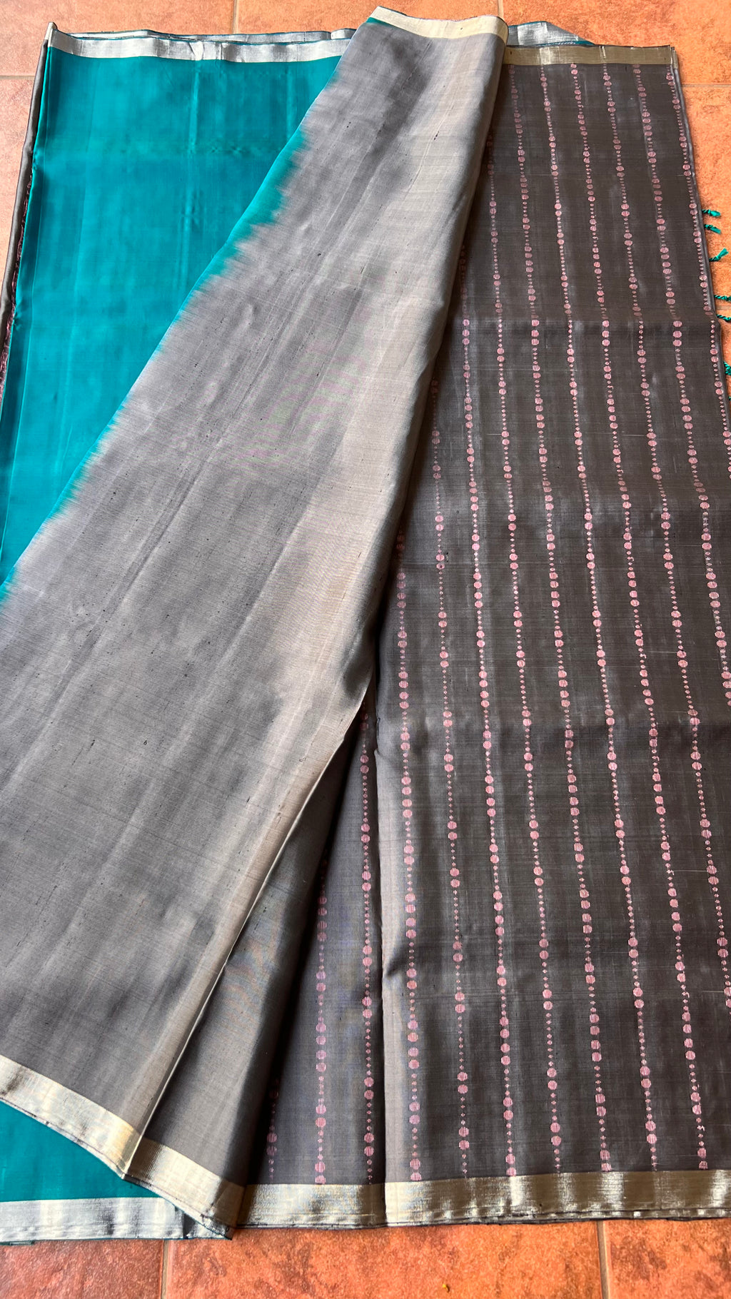 Light grey and green kanjivaram soft silk saree with blouse - Threads