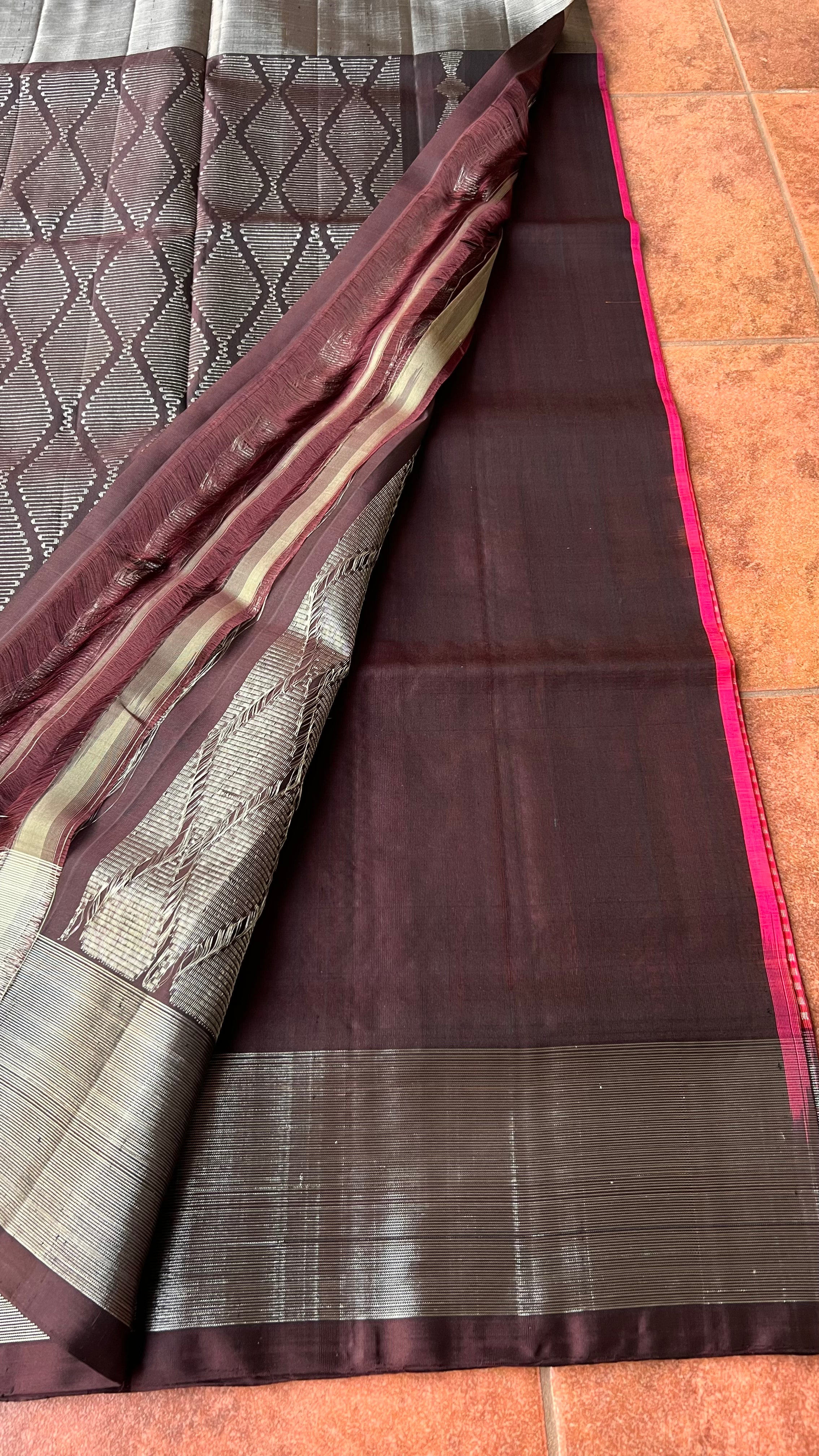 Valcano orange kanjivaram silk saree with blouse - Threads