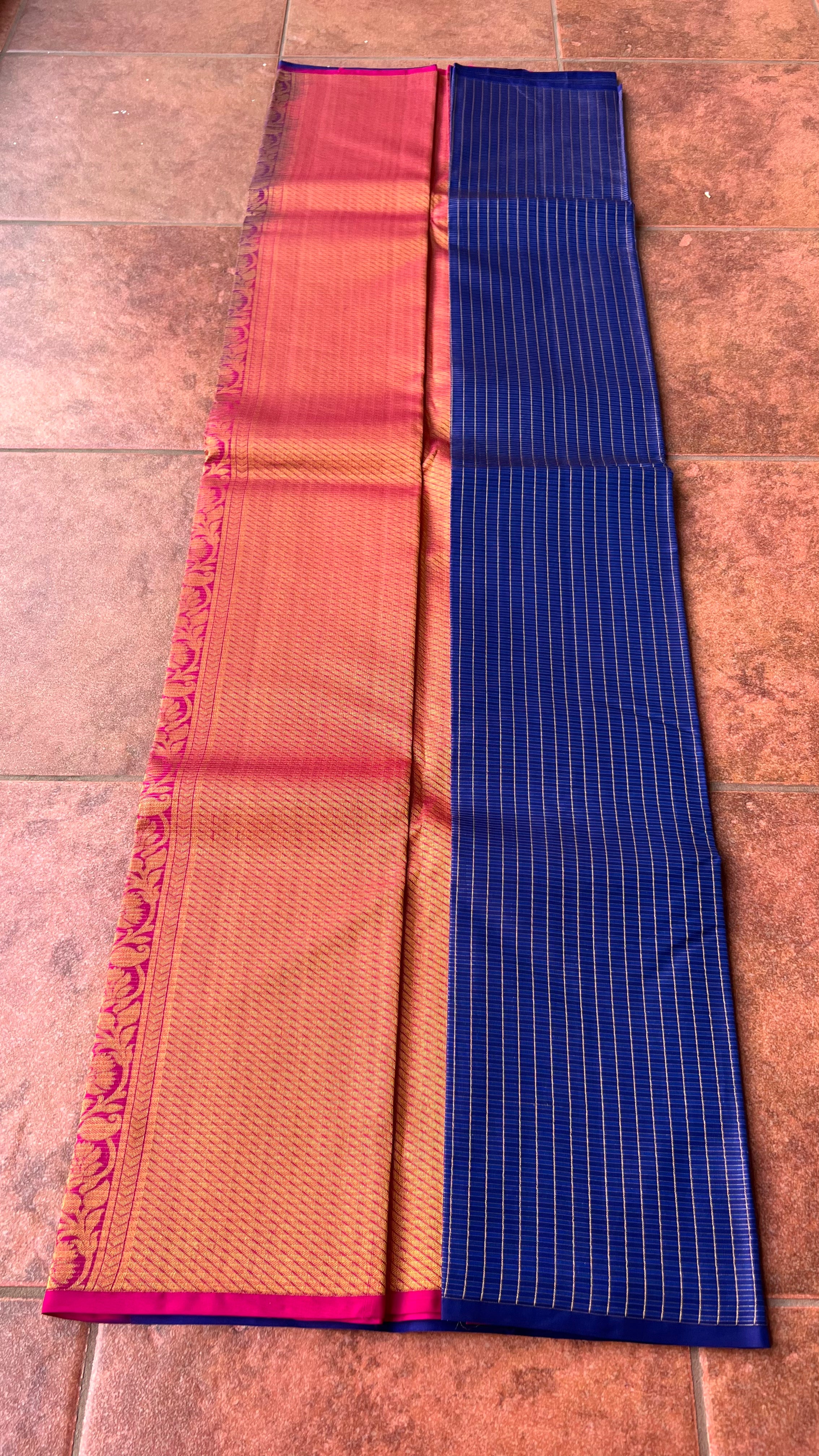 Blue checked kanjivaram silk saree with blouse - Threads