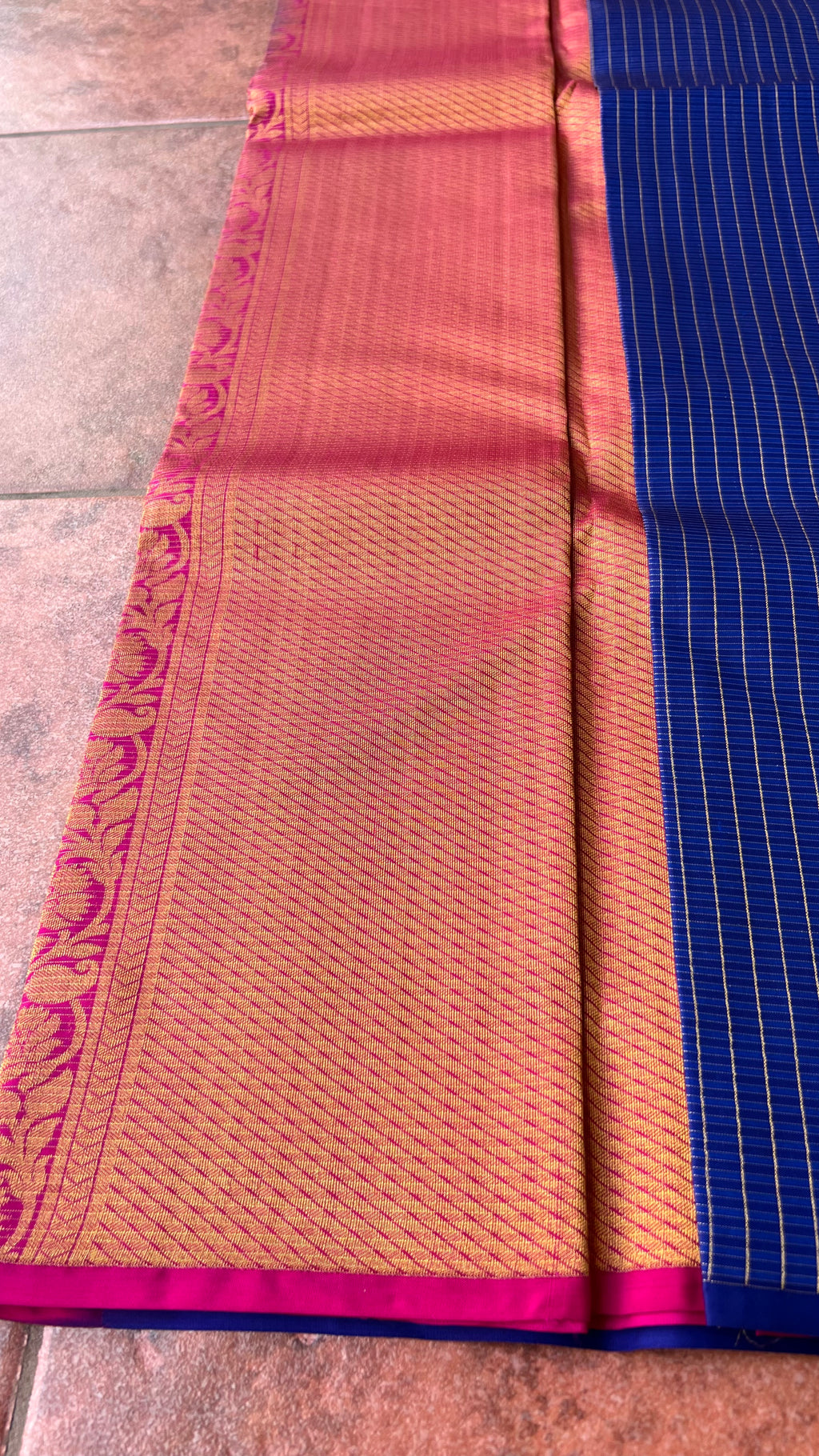 Blue checked kanjivaram silk saree with blouse - Threads