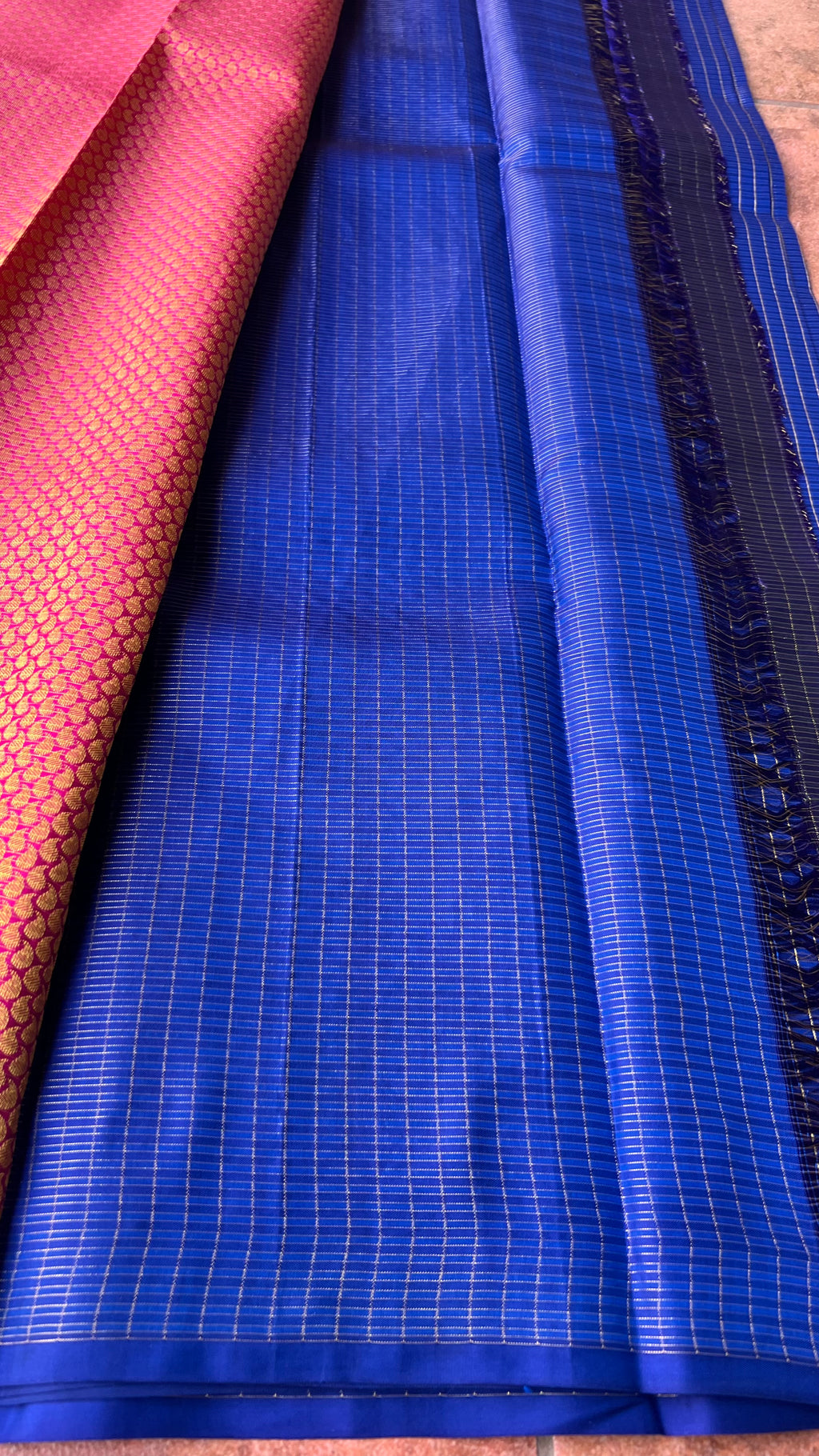 Blue checked kanjivaram silk saree with blouse - Threads