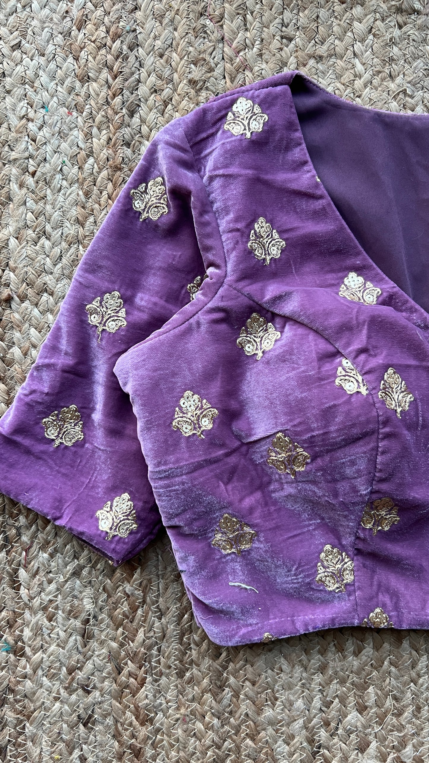 Lilliac velvet embroidery blouse