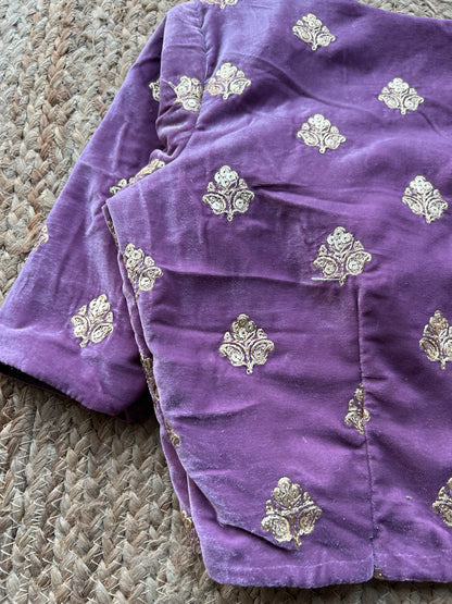 Lilliac velvet embroidery blouse