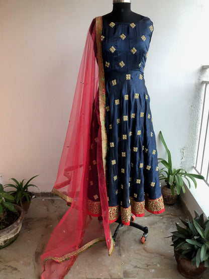 Bloom festive ready kurta set - Threads