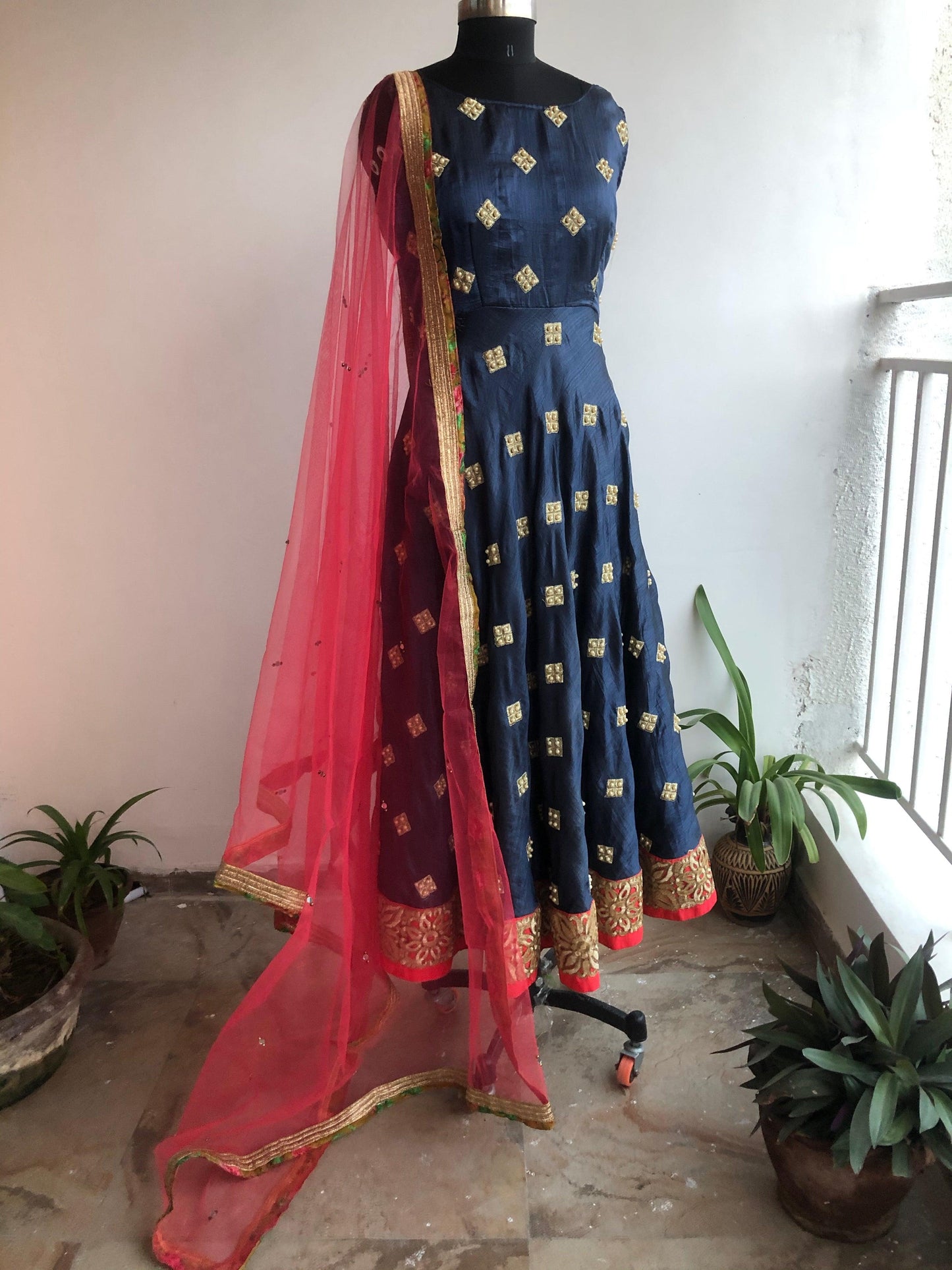 Bloom festive ready kurta set - Threads