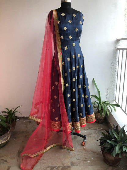 Bloom festive ready kurta set - Threads