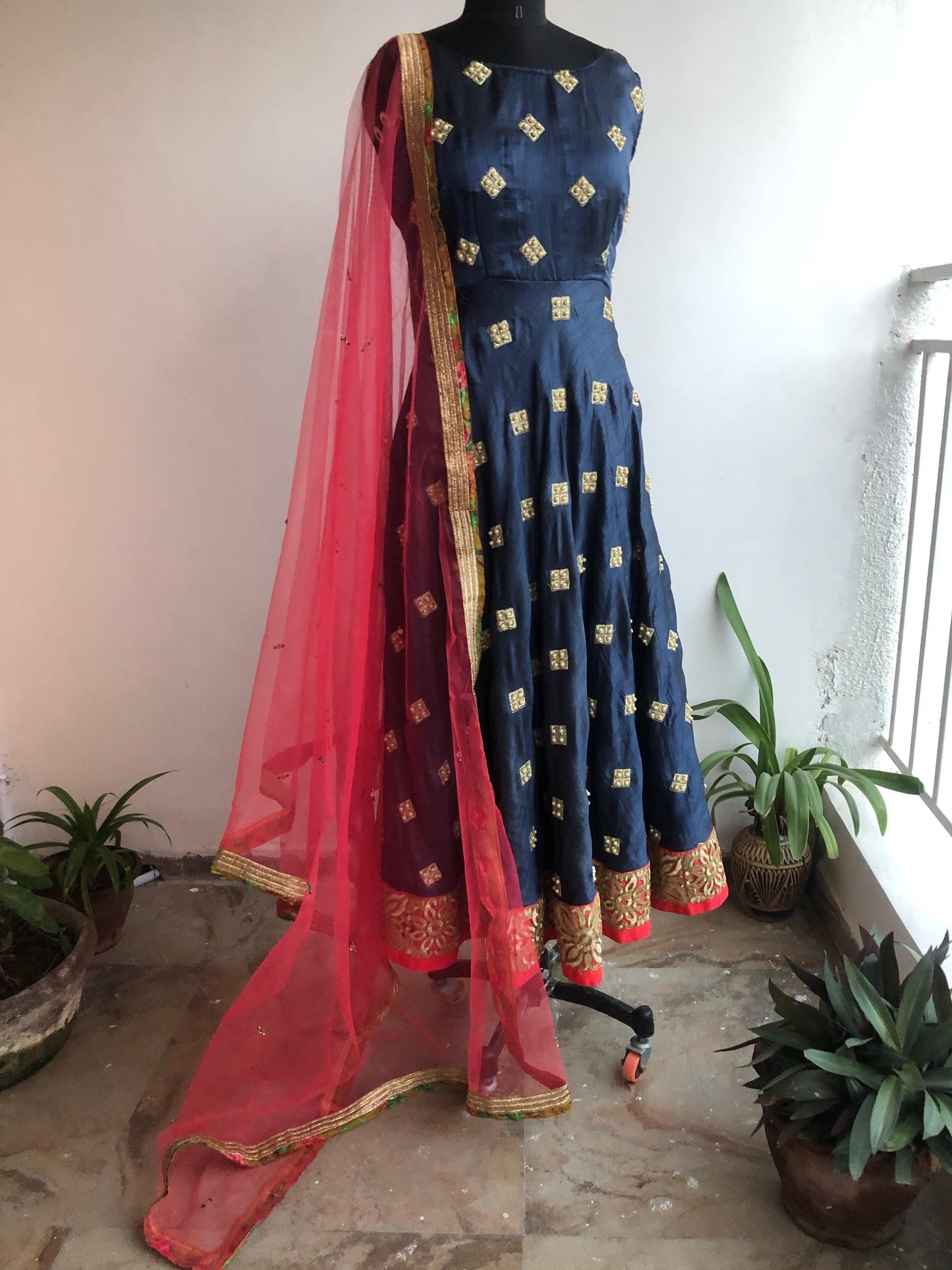 Bloom festive ready kurta set - Threads