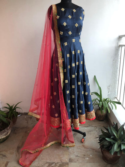 Bloom festive ready kurta set - Threads