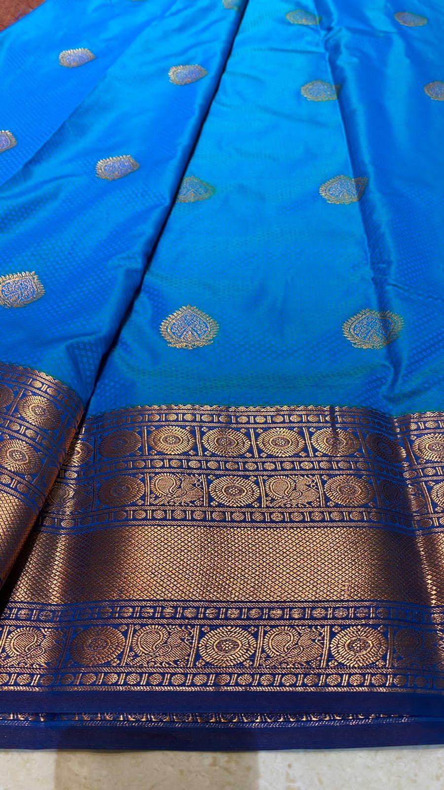 Sea blue silk saree with blouse - Threads