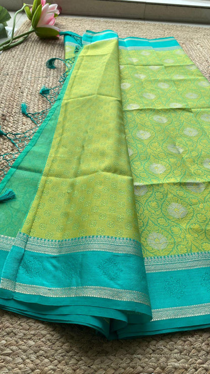 Parrot green dual shaded silk saree with blouse - Threads