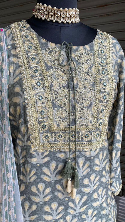 Grey Floral muslin hand worked embroidery 3 piece kurti set - Threads