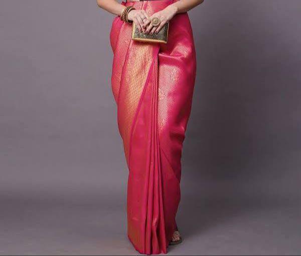 Pre-draped bottom pleats - Threads