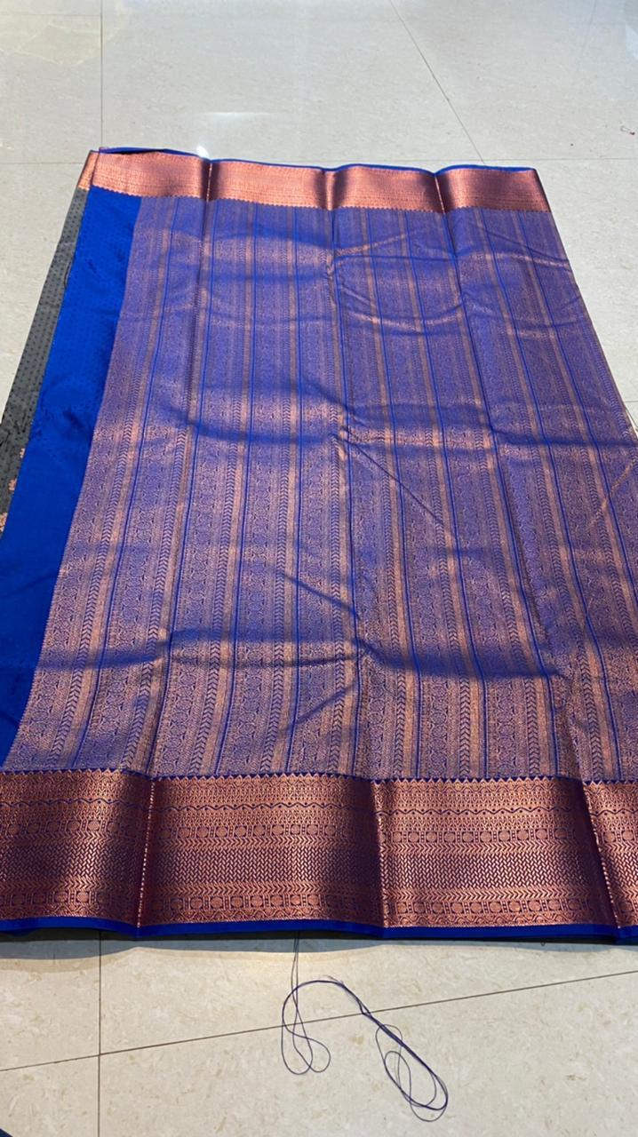 Dual shaded grey and blue silk saree with blouse - Threads