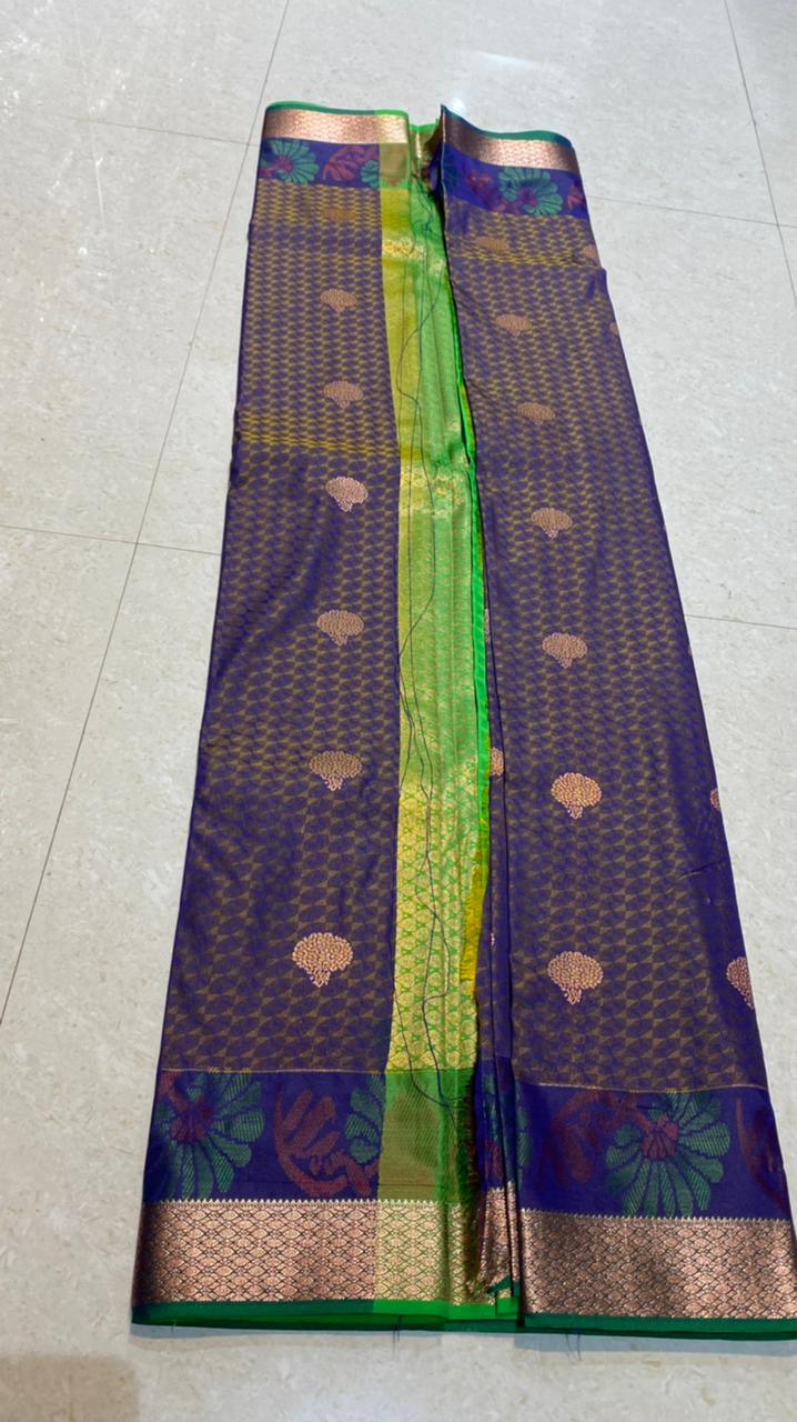 Dual shaded purple and green silk saree with blouse - Threads